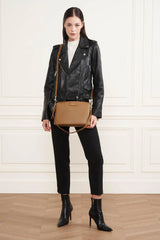 Lancaster- Grande Pochette- Dune- Camel-Cuir de vachette grainé