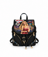 Face : Sac à dos Nicole Lee collection Las Vegas, vue de face
Porté : Femme portant le sac à dos Nicole Lee Las Vegas
Dos : Bretelles ajustables du sac à dos Nicole Lee Las Vegas
Ouvert : Compartiment principal et poches du sac à dos Nicole Lee